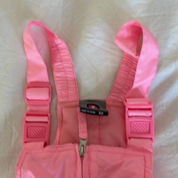 Girl’s 6X pink snow pants with Bob and shoulder straps - Picture 5 of 8